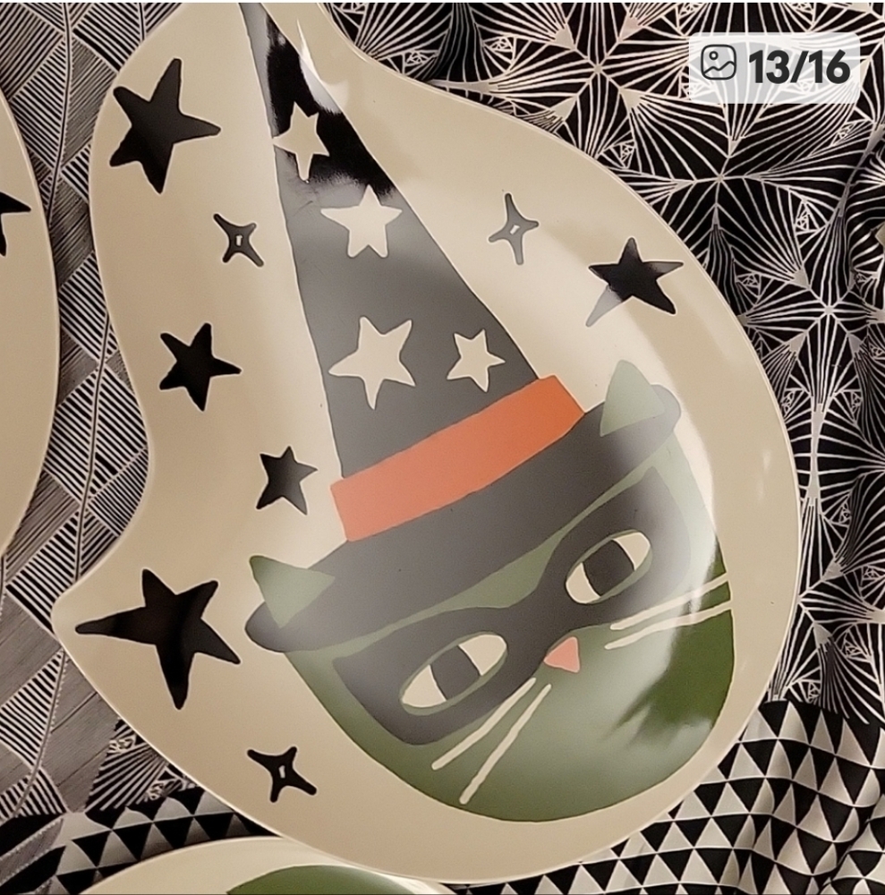 Hyde & Eek Halloween Vintage Style Cat Melamine Figural Design Dinner Plates (4)